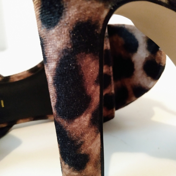 Madden Girl Fabric Animal Print Strap Heels sz 6.5 - Picture 6 of 8